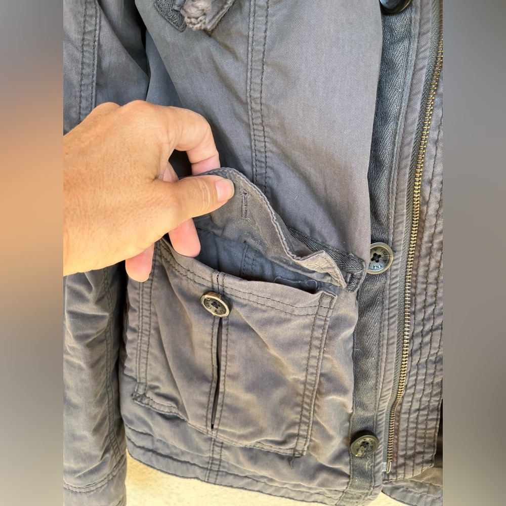 ⛄️TNA Gray Quilted Jacket - Picture 4 of 9
